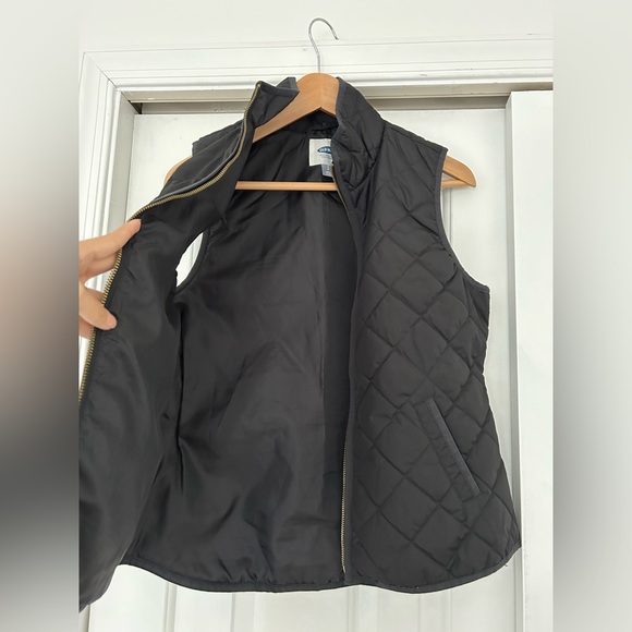 Old Navy Women’s Black Quilted Vest S - Picture 5 of 5